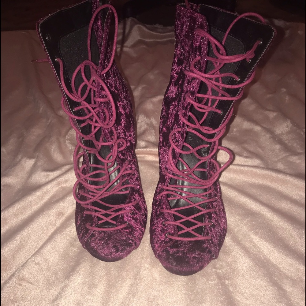 Faux velvet lace up bootie size 10